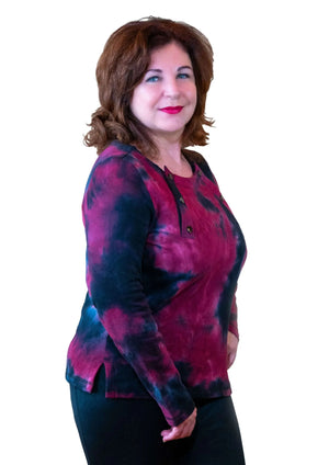 woman wearing chemotherapy shirt side view